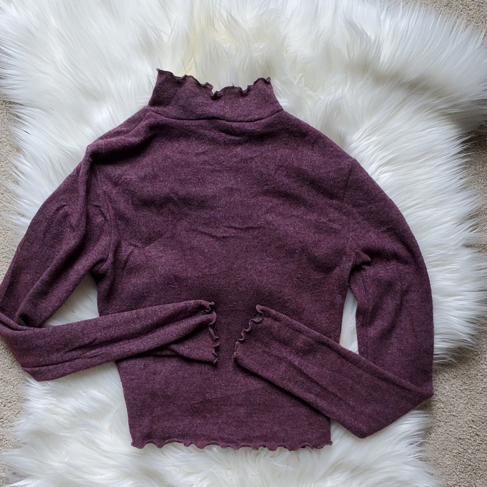 •sold• NWOT Out From Under Fuzzy Cropped Mock Neck - Picture 2 of 3